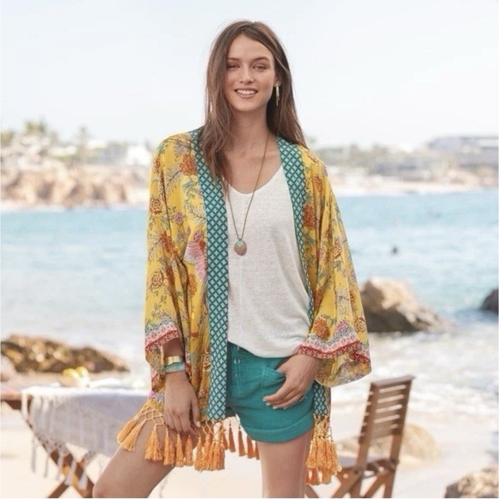 Sundance Kimono Poncho sz M Willow Song Yellow Print Fringed Robe Beach Vacation